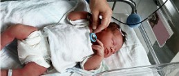 В челябинской поликлинике отказались осмотреть новорожденного